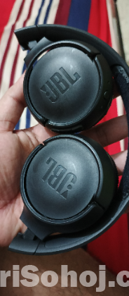 JBL 500BT Bluetooth speaker